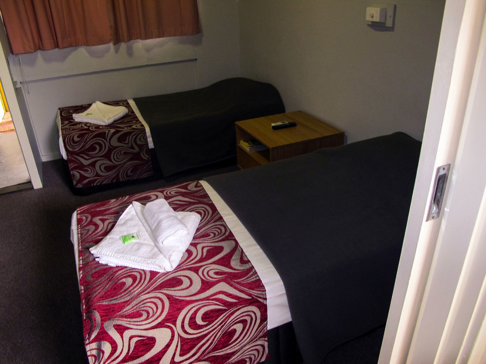 Royal Hotel סינגלטון מראה חיצוני תמונה