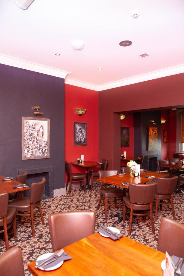 Royal Hotel סינגלטון מראה חיצוני תמונה