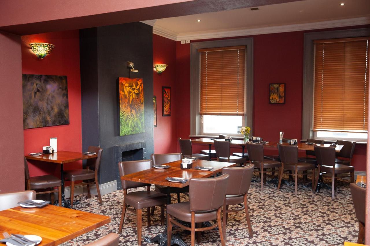 Royal Hotel סינגלטון מראה חיצוני תמונה