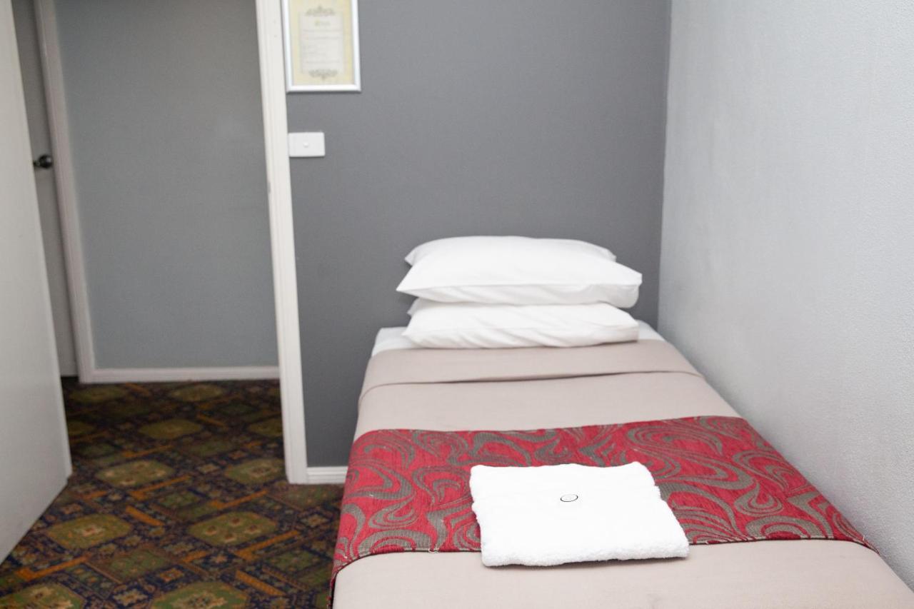 Royal Hotel סינגלטון מראה חיצוני תמונה