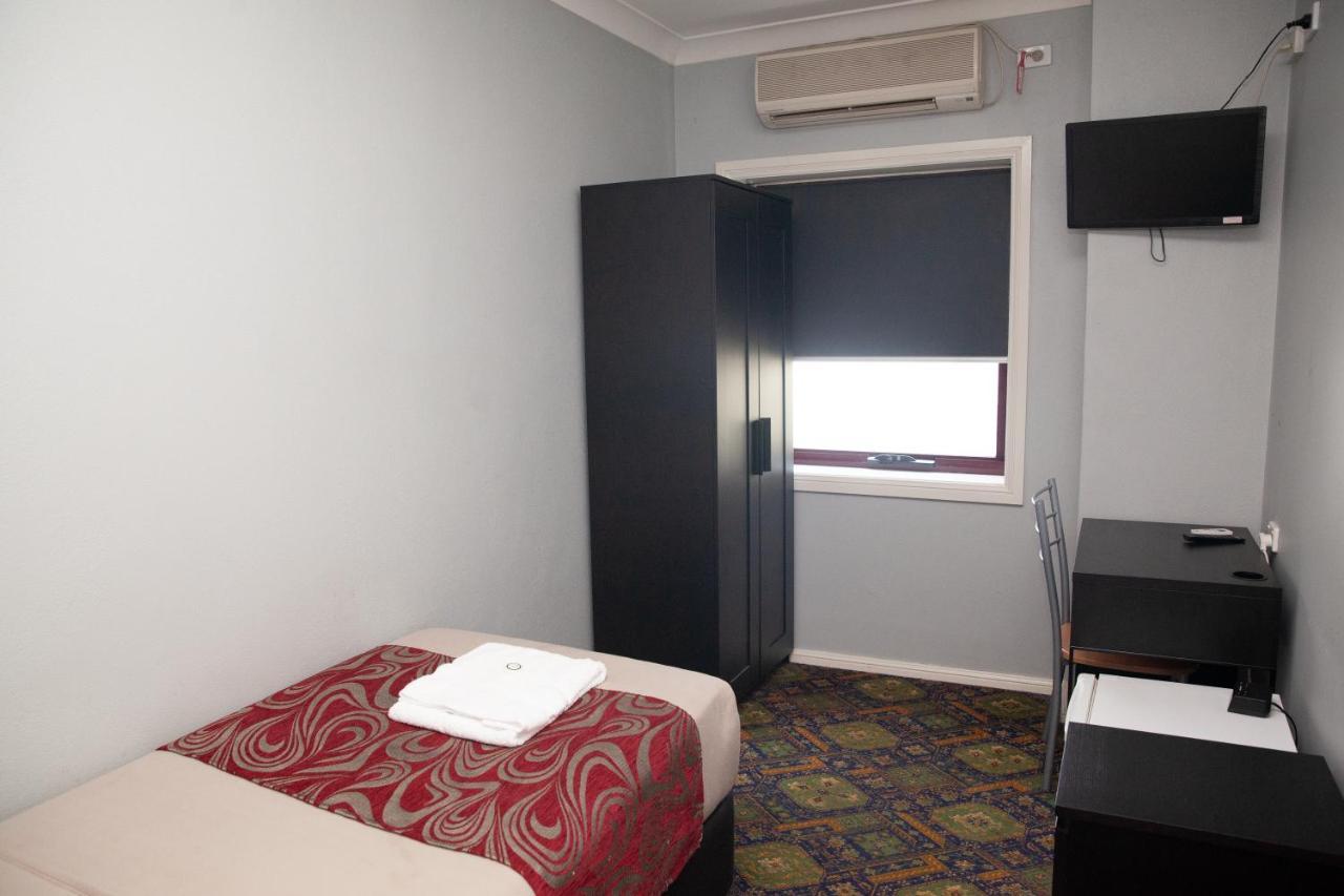 Royal Hotel סינגלטון מראה חיצוני תמונה